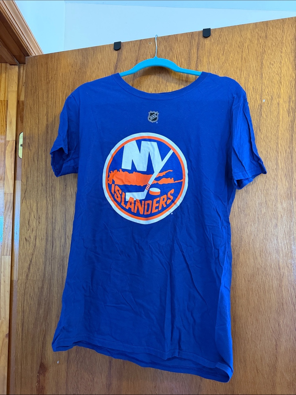 New York Islanders shirt